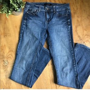 White House Black Market Blanc Silver Stitching